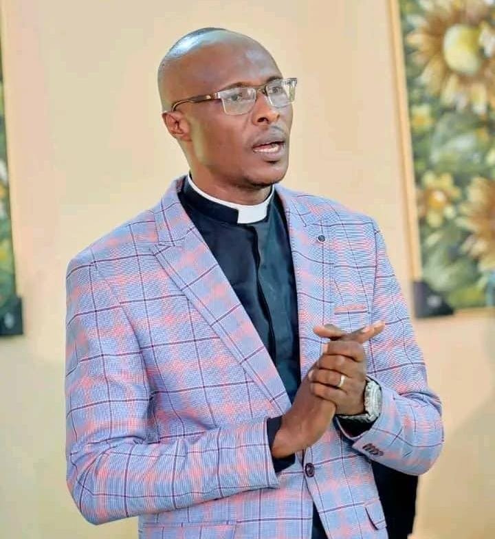 Semaine Sainte : Rev Moïse appelle les fidèles à puiser l’espérance dans la résurrection du Christ